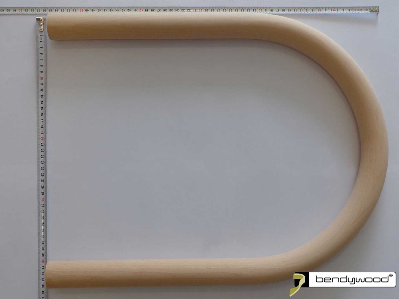 Gebogenes Teil mit Radius 180 mm in Bendywood® Lamellen