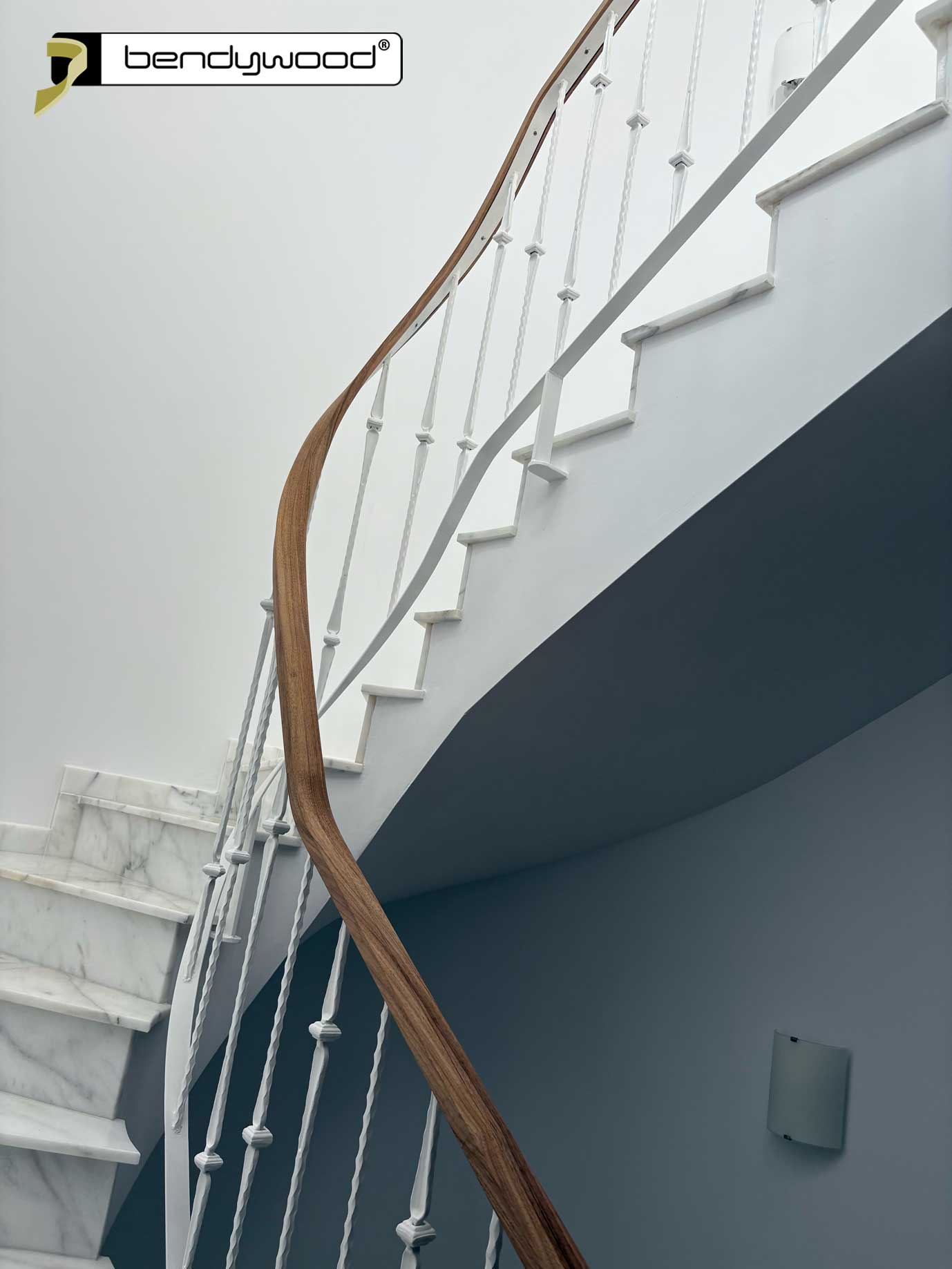 Elegante Lösung für gerade Geländer, mit Bendywood® - Handläufen möglich